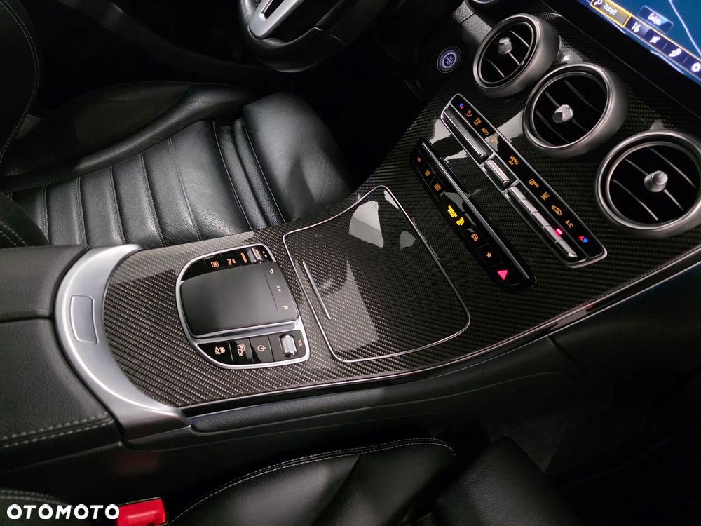 Mercedes-Benz GLC 300 de 4Matic 9G-TRONIC AMG Line Plus - 21