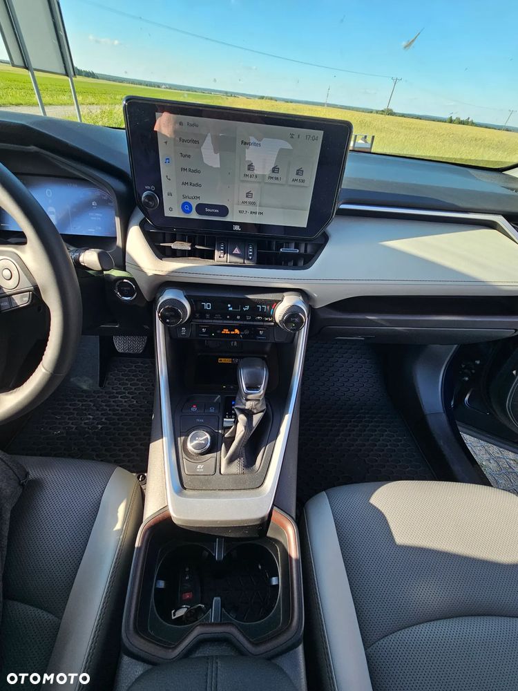 Toyota RAV4 - 24