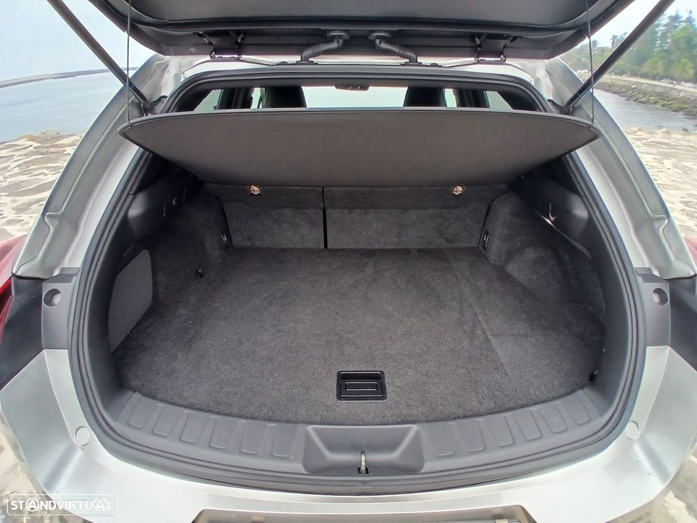 Lexus UX 250h Sport (Ecrã 12.3) - 22