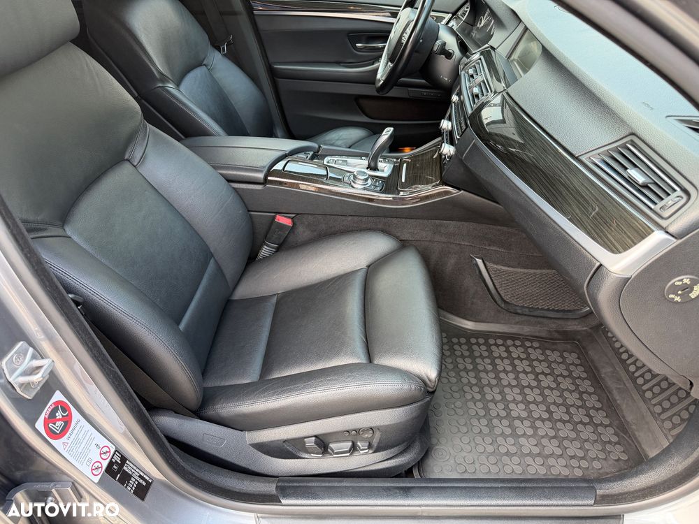 BMW Seria 5 525d xDrive - 7