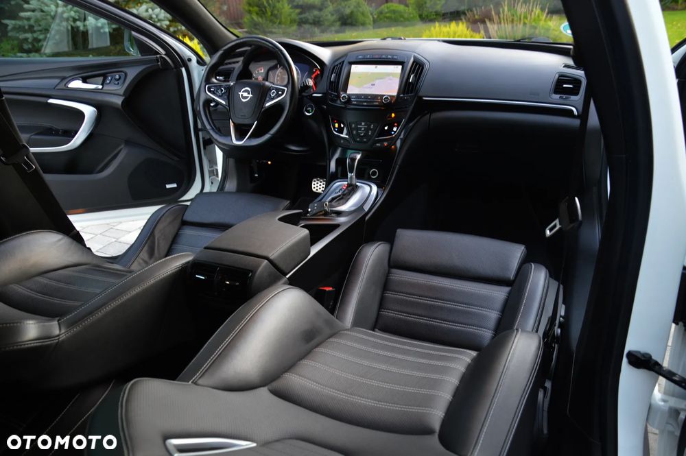Opel Insignia - 23