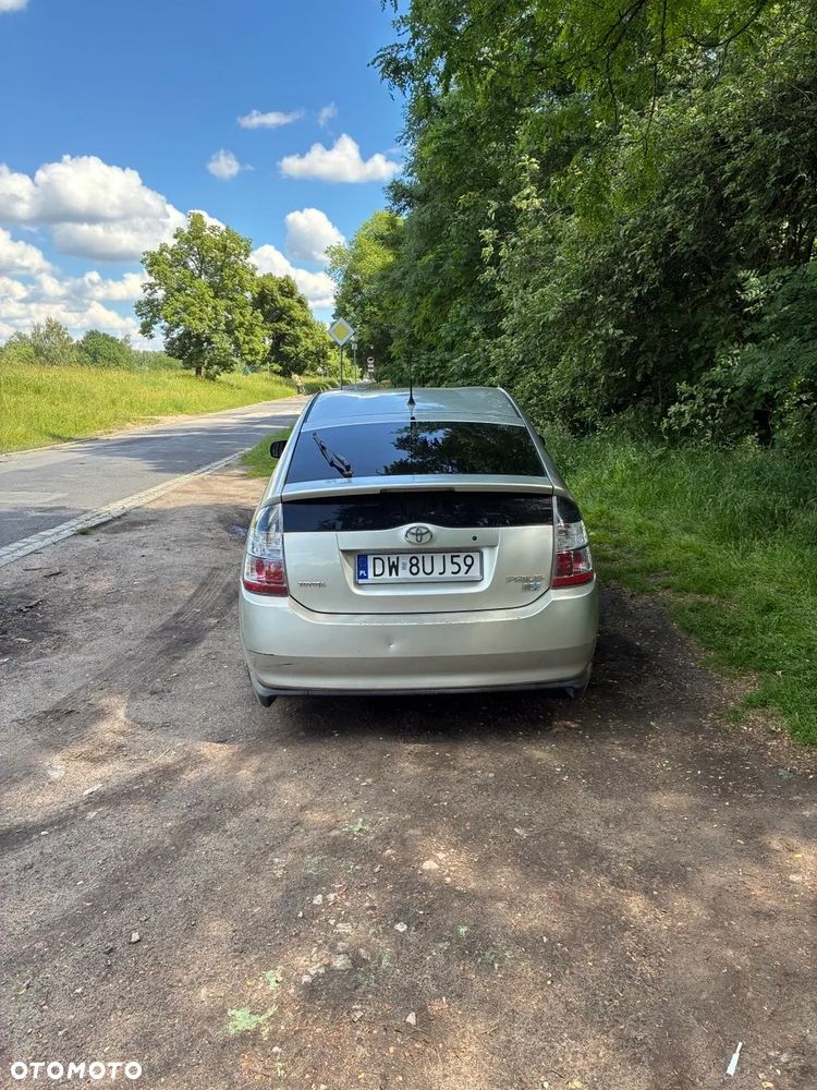 Toyota Prius - 3