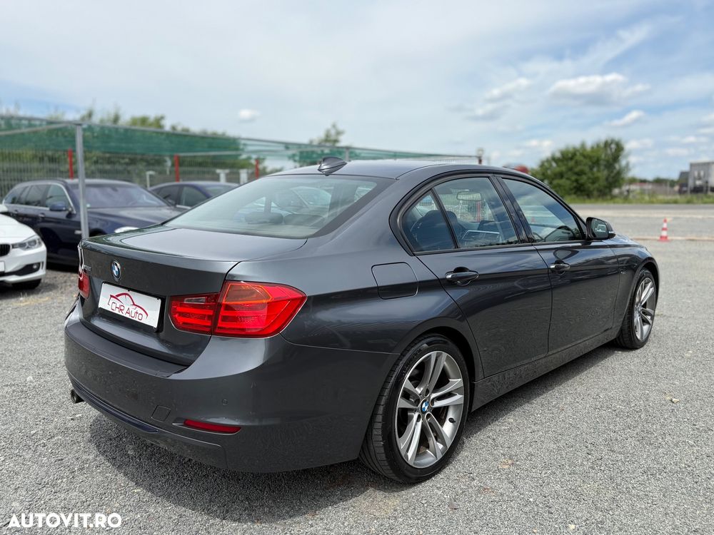 BMW Seria 3 320d xDrive Aut. - 25