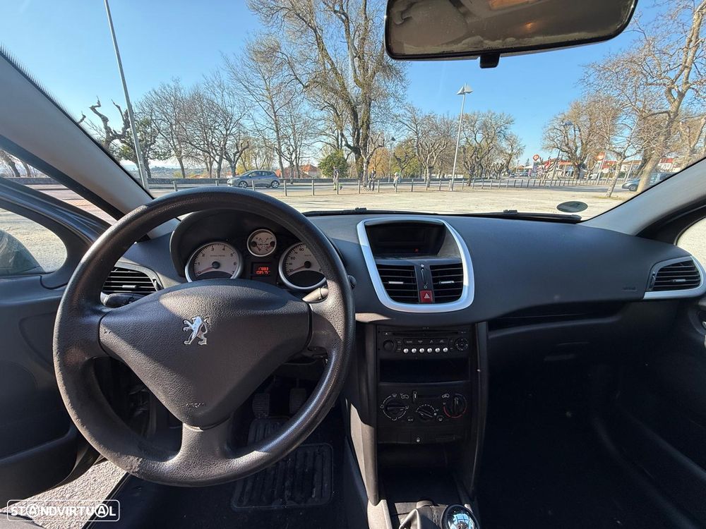 Peugeot 207 1.4 16V Active - 9