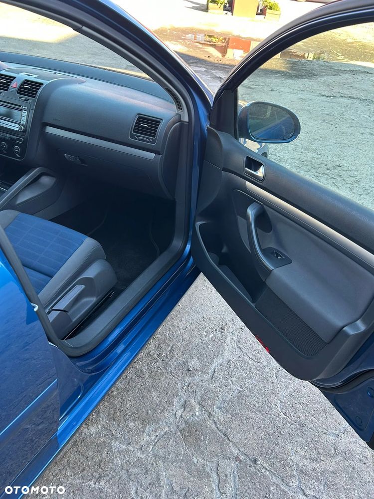 Volkswagen Golf 1.6 FSI Tour - 11