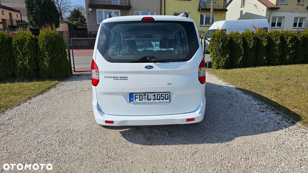 Ford Tourneo Courier 1.5 TDCi S&S Trend - 24