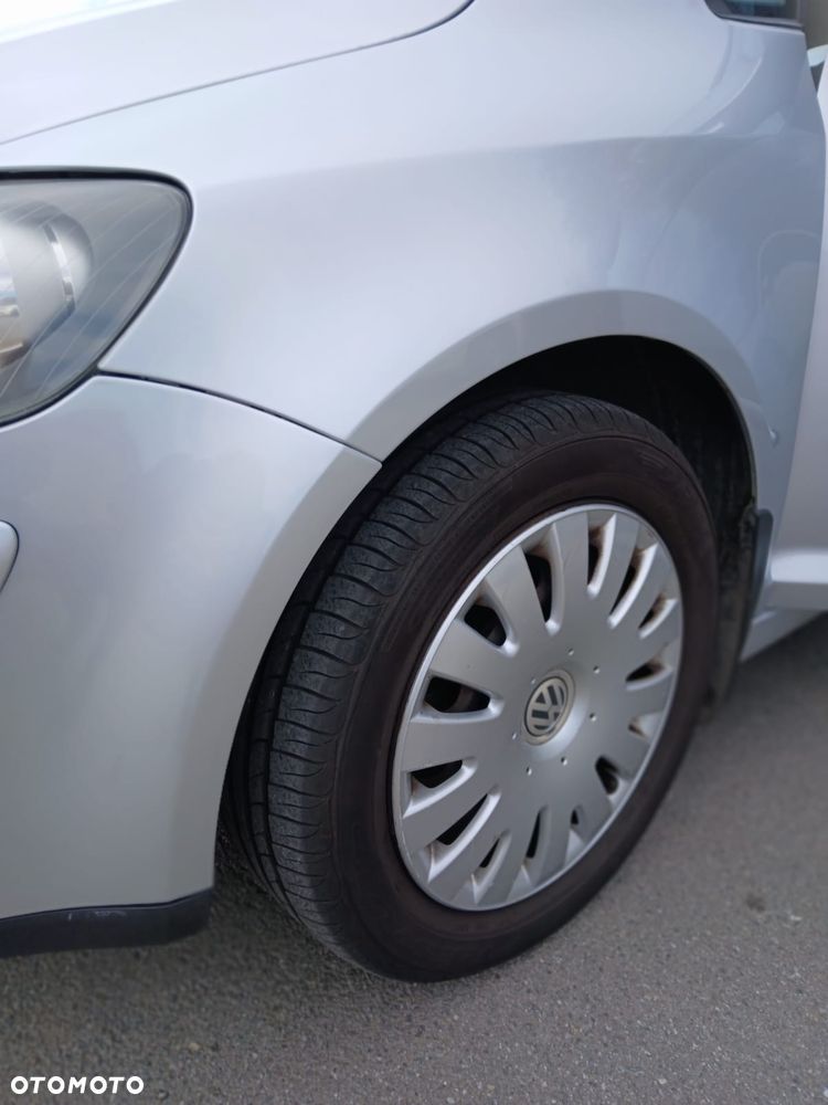 Volkswagen Golf - 8