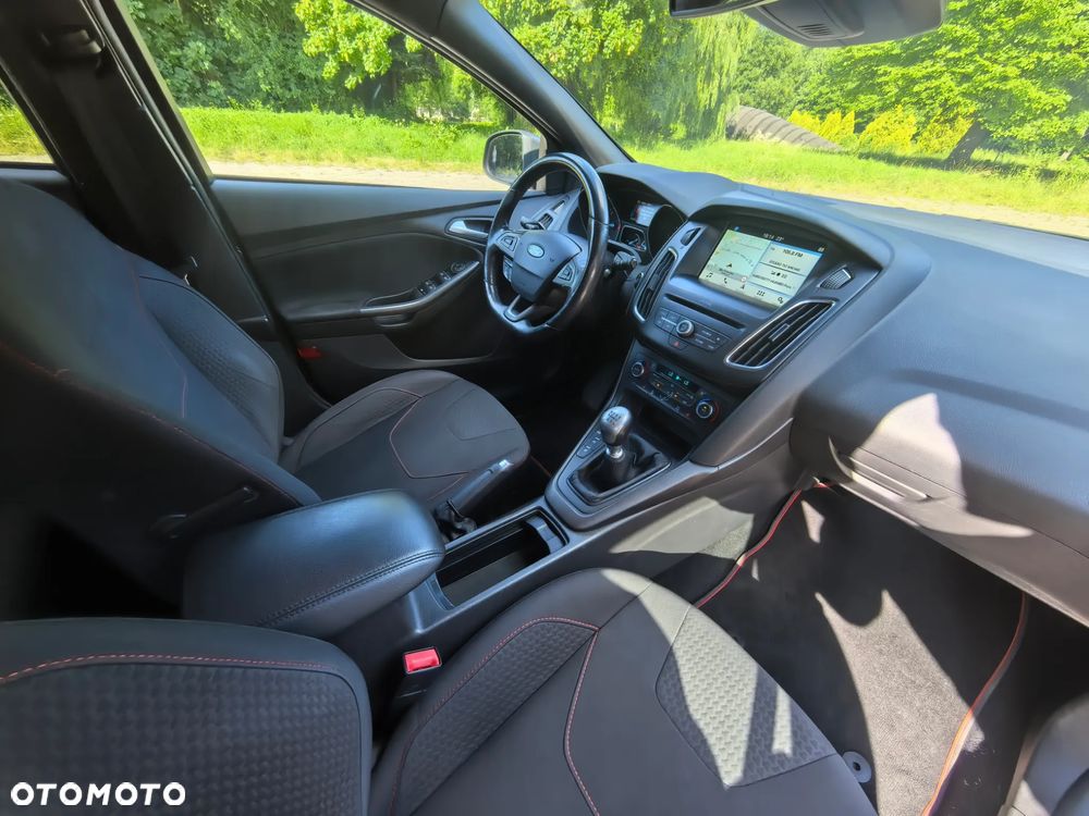 Ford Focus 2.0 TDCi ST-Line ASS - 32