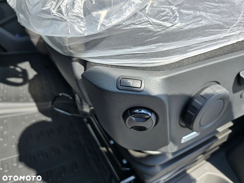 Volkswagen CRAFTER 4 MOTION AUTOMAT-8 Bie Długi 7-OSOBOWY BOGATA OPCJA WYPOSAŻENIA NAVI KAMERA COFANIA FUL LED LAKIER METALIZOWANY SALON PL STAN NOWY - 25