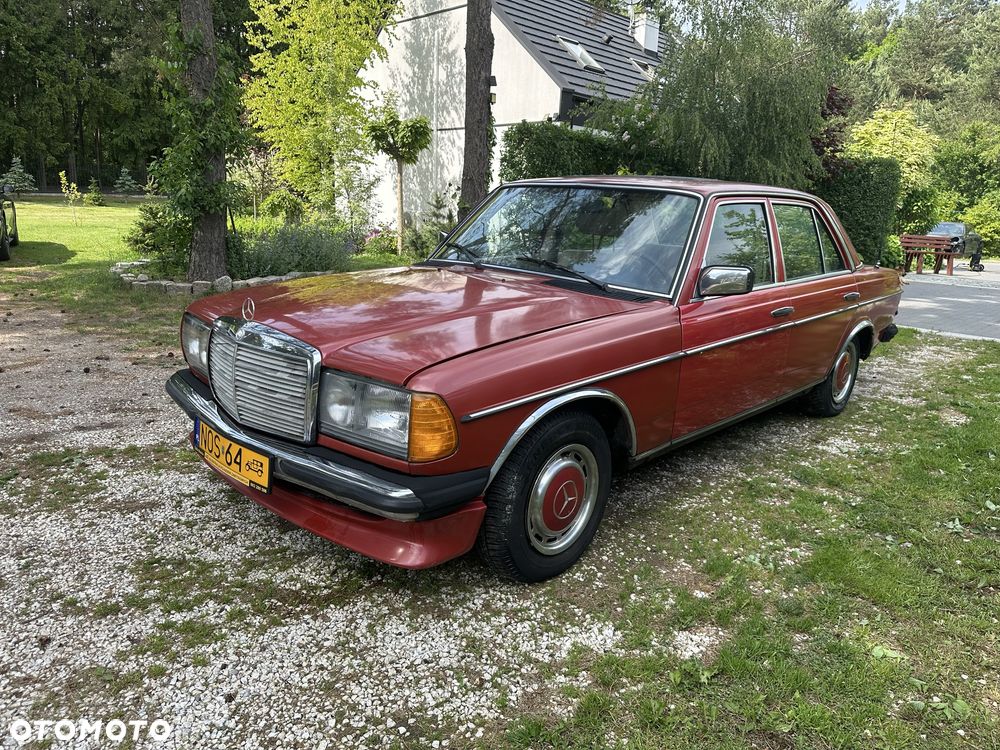 Mercedes-Benz W123 - 2