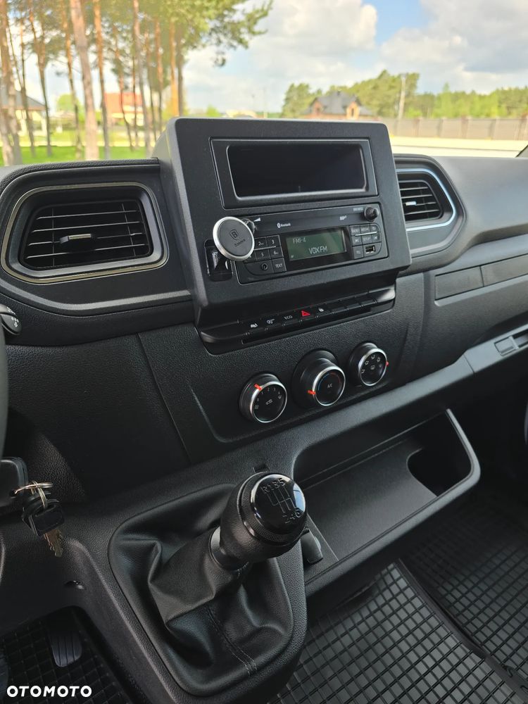 Renault MASTER CHŁODNIA 8 PALET Carrier XARIOS -29*C +29*C 230V STACJONARNE PODŁĄNCZENIE TYLN OŚ BLIŻNIACZA WZMOCNIONA SALON POLSKA 65Tyś km SERWIS ASO RENO DO OSTATNIEGO Km GWARANCJA BOGATA OPCJA WYPOSAŻENIA LEDY HALOGENY TEMPOMAT FOTEL KIEROWCY PNEŁMATYCZNY - 37