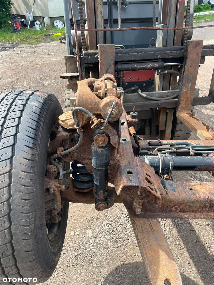 Belka przednia sanki isuzu grafter N35 3.0 - 5