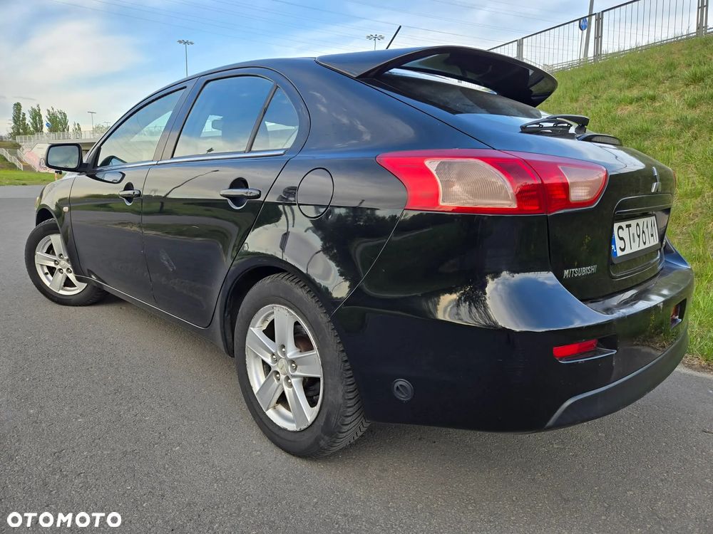Mitsubishi Lancer 1.8 Invite - 6