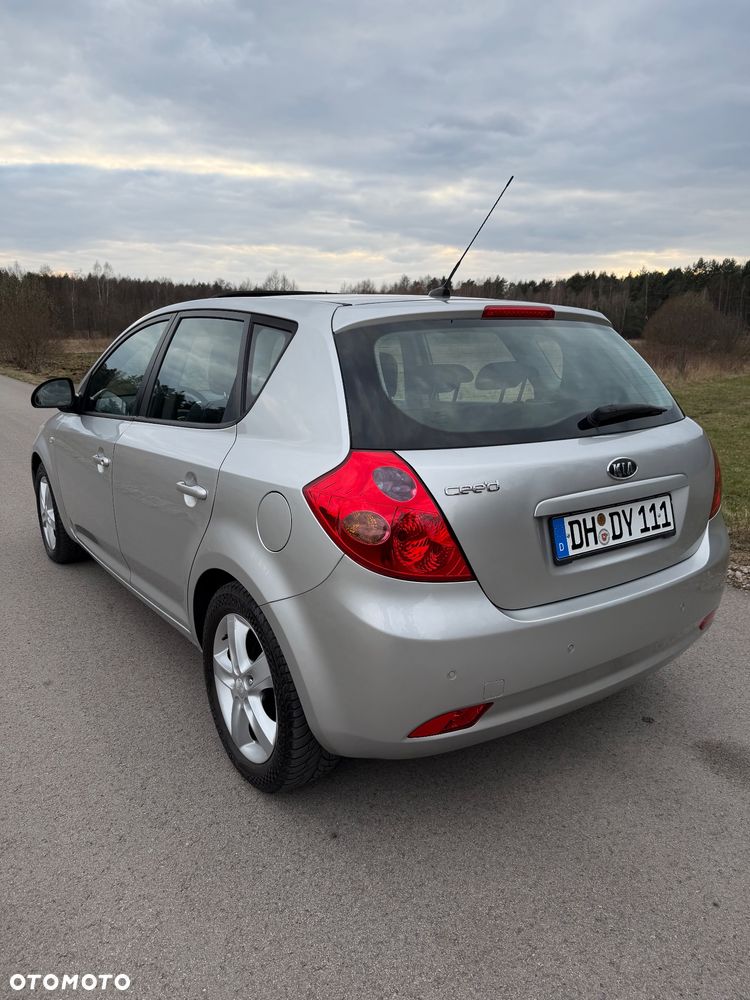 Kia Ceed 2.0 CVVT Spirit - 6