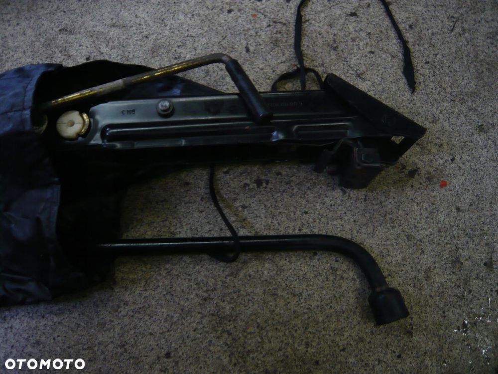 podnośnik lewarek skoda felicia - 2