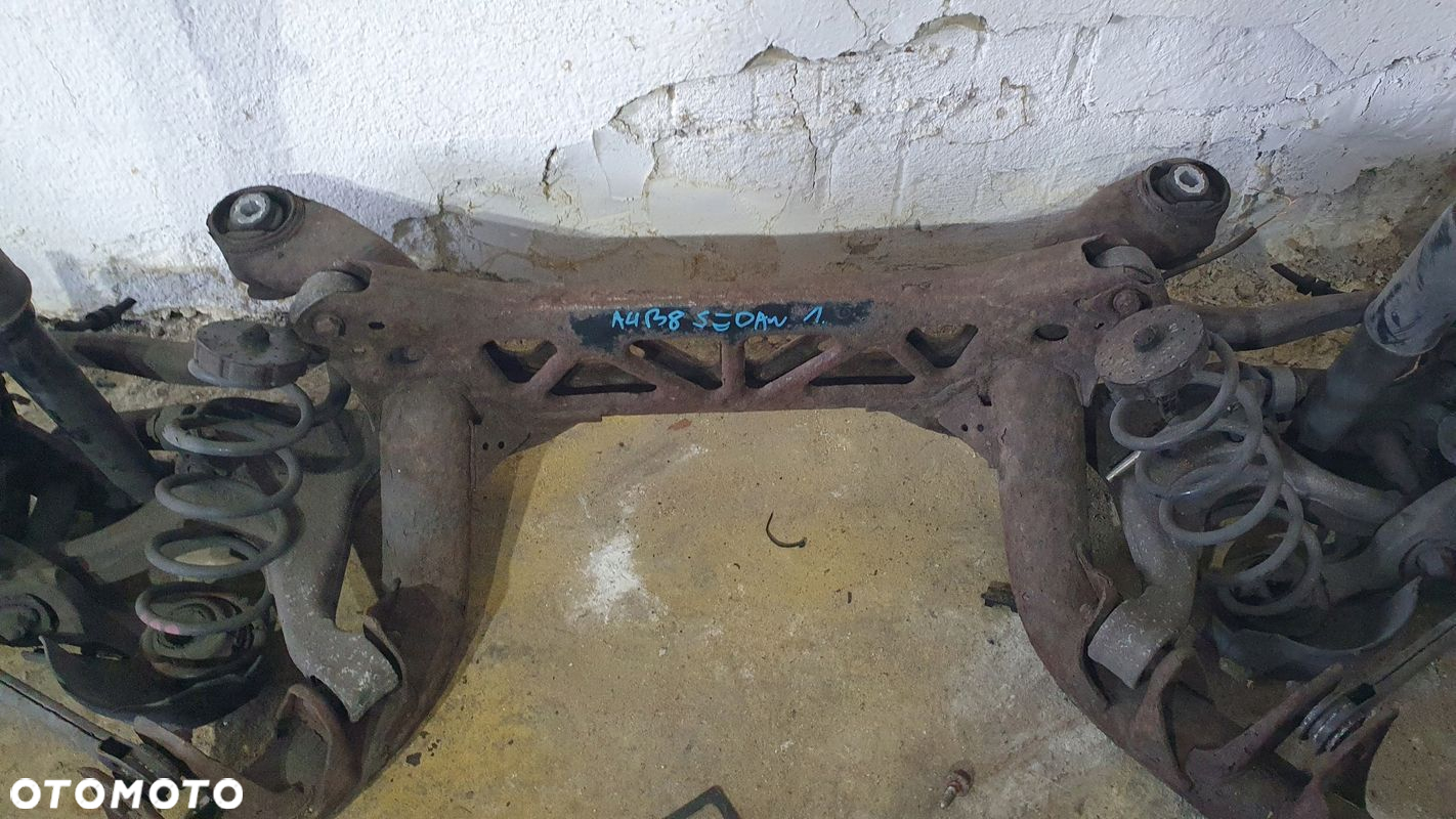 Audi A4 B8 8K0 07- 2.0 tdi sedan zawieszenie tylne zwrotnica lewa prawa - 3