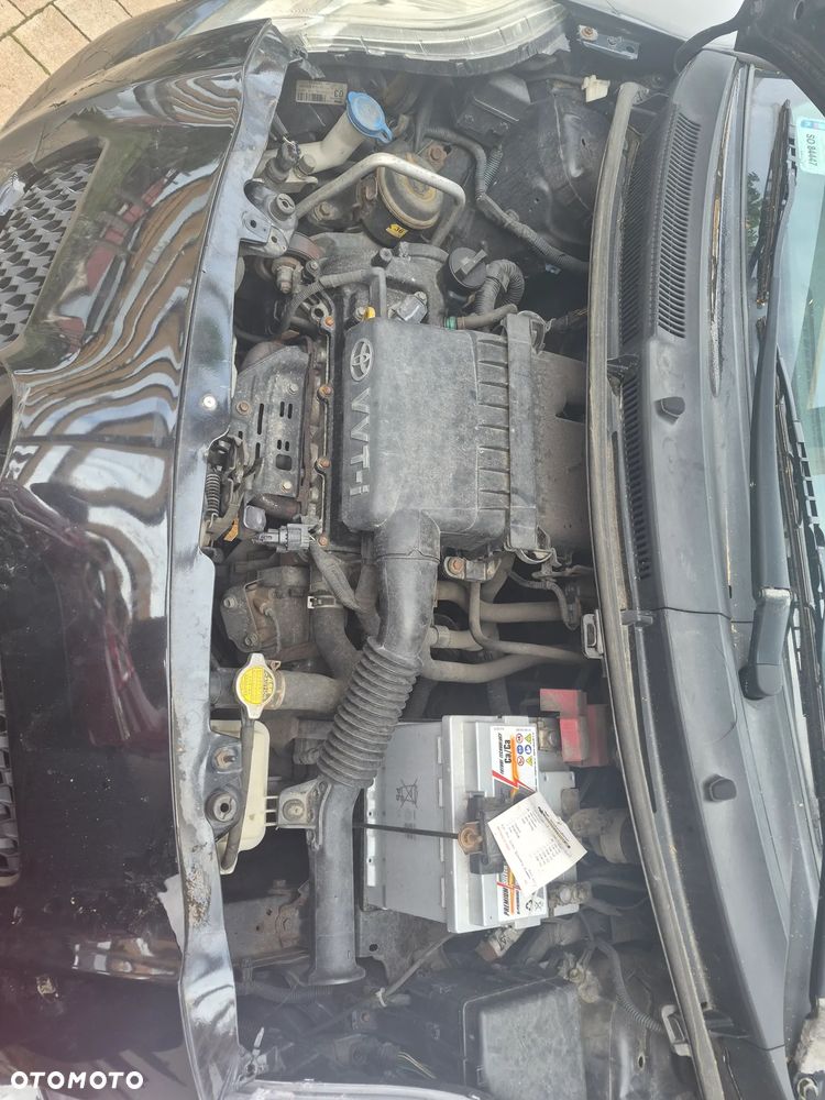 Toyota Yaris 1.33 Premium - 4