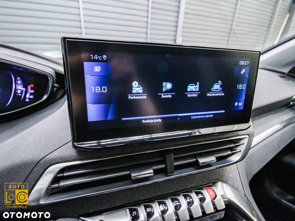 Peugeot 3008 1.2 PureTech Allure S&S EAT8 - 24
