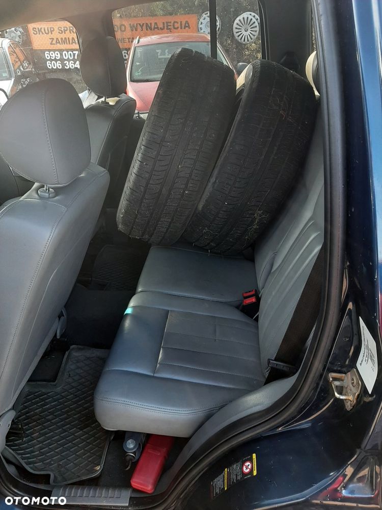 Jeep Cherokee - 7