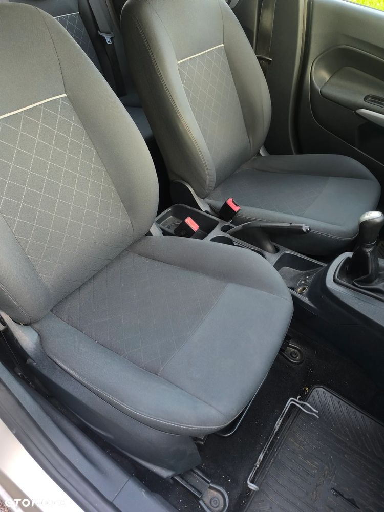 Ford Fiesta - 10