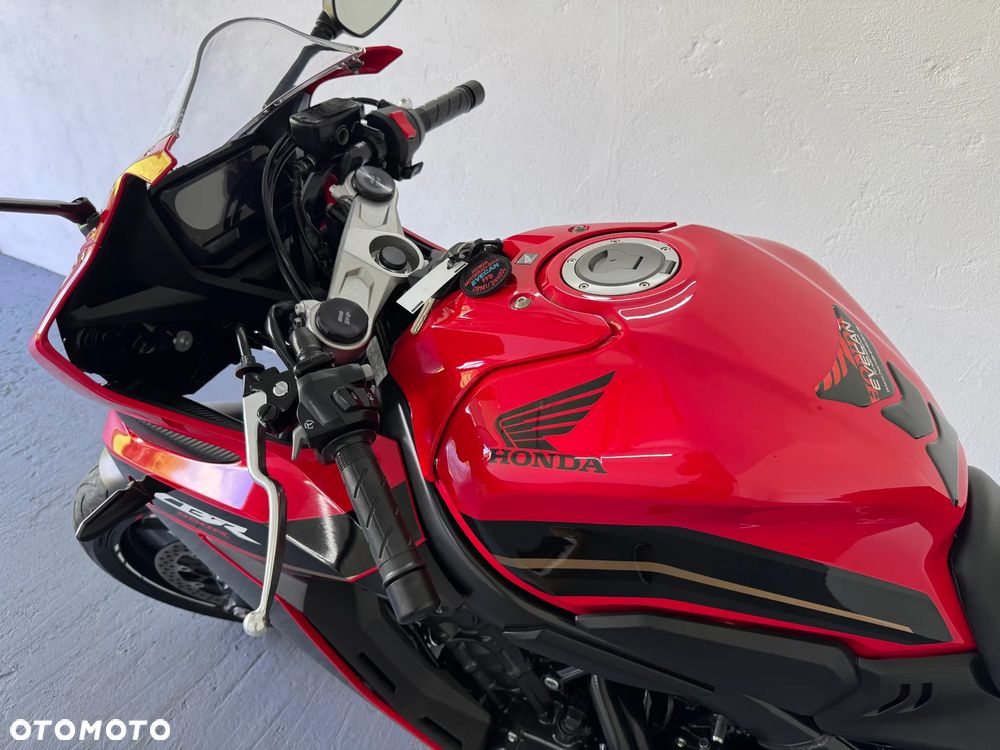 Honda CBR - 36