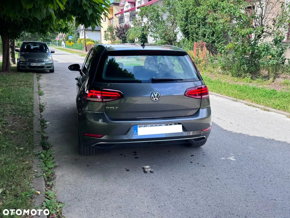 Volkswagen Golf - 5