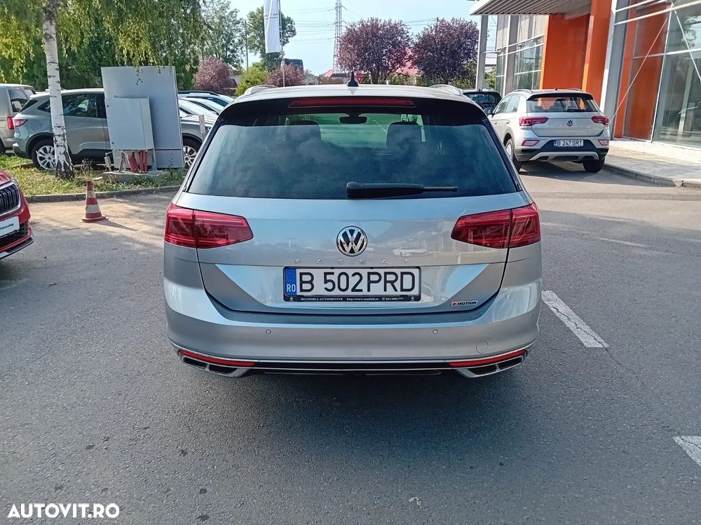 Volkswagen Passat 2.0 TDI DSG 4Motion R Executive - 8