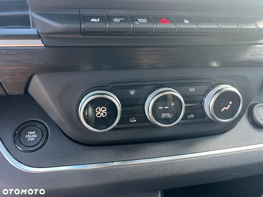 Renault Trafic Grand 2.0 dCi EDC - 17