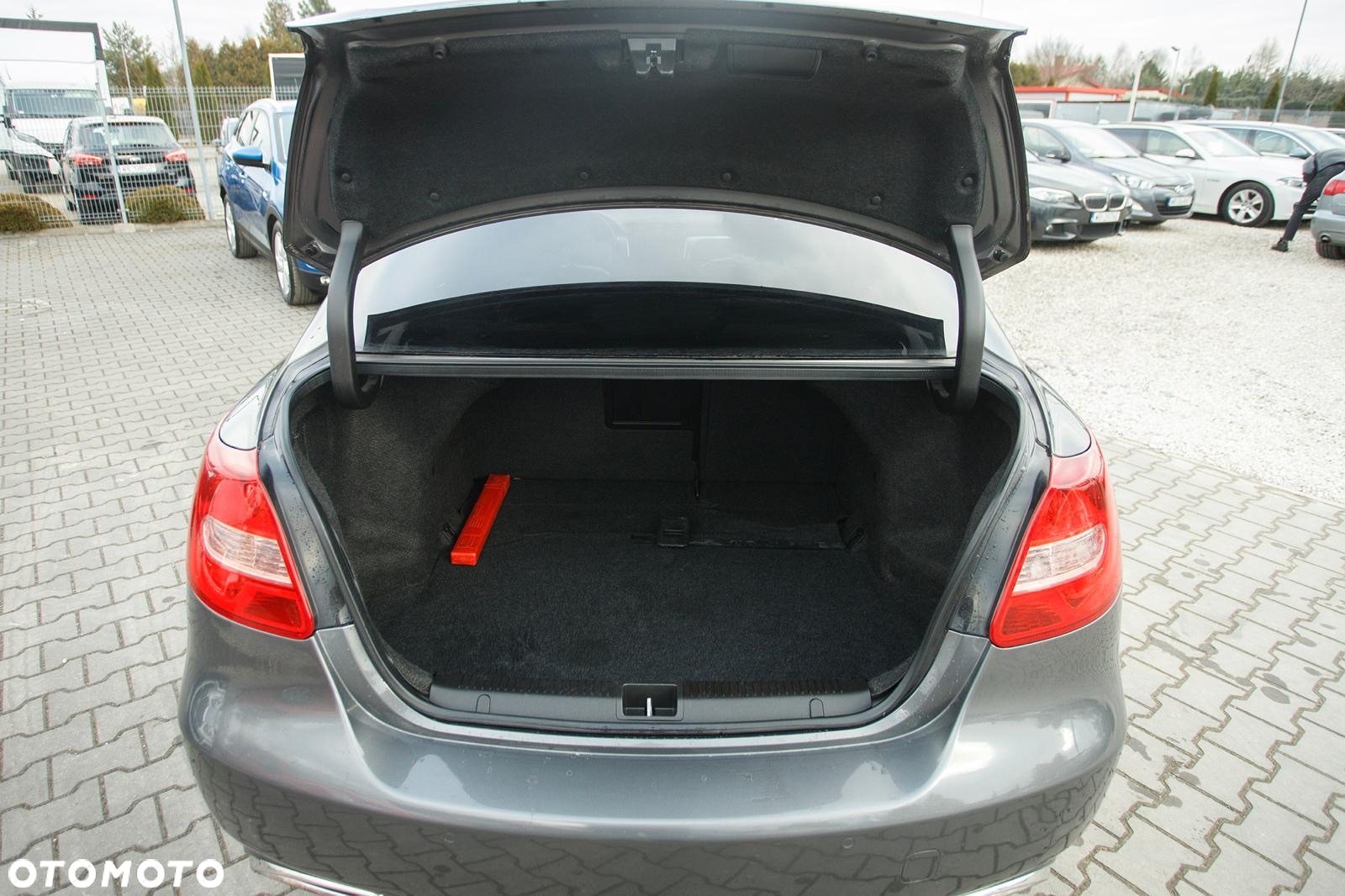 Suzuki Kizashi 2.4 Sport 4WD CVT - 22