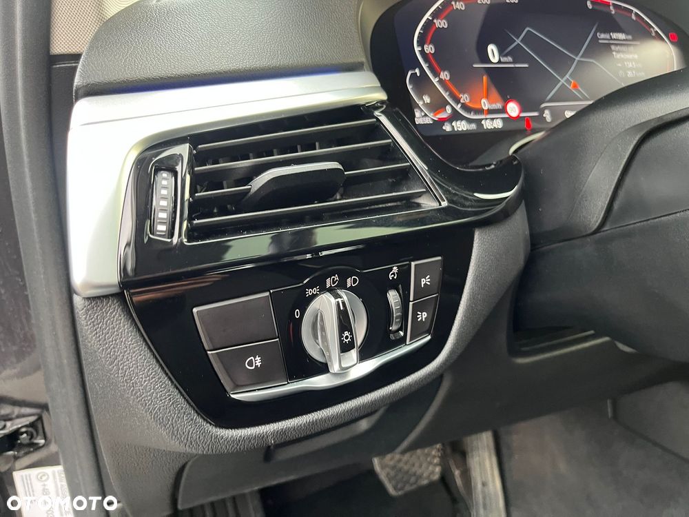 BMW Seria 5 520d Luxury Line sport - 36