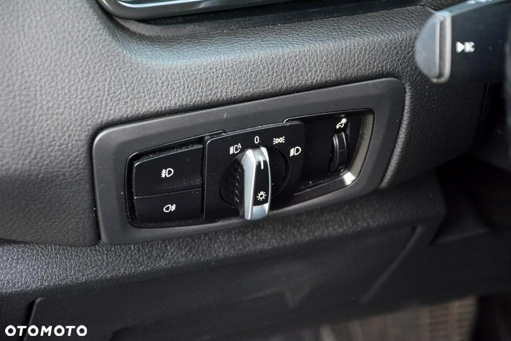 BMW Seria 2 218d - 30