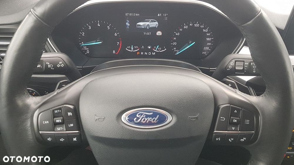 Ford Focus 1.0 EcoBoost Titanium Business - 32