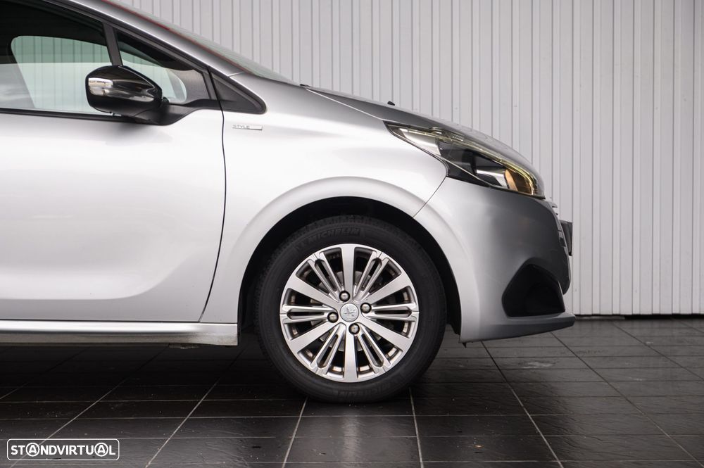 Peugeot 208 1.2 PureTech Style - 11