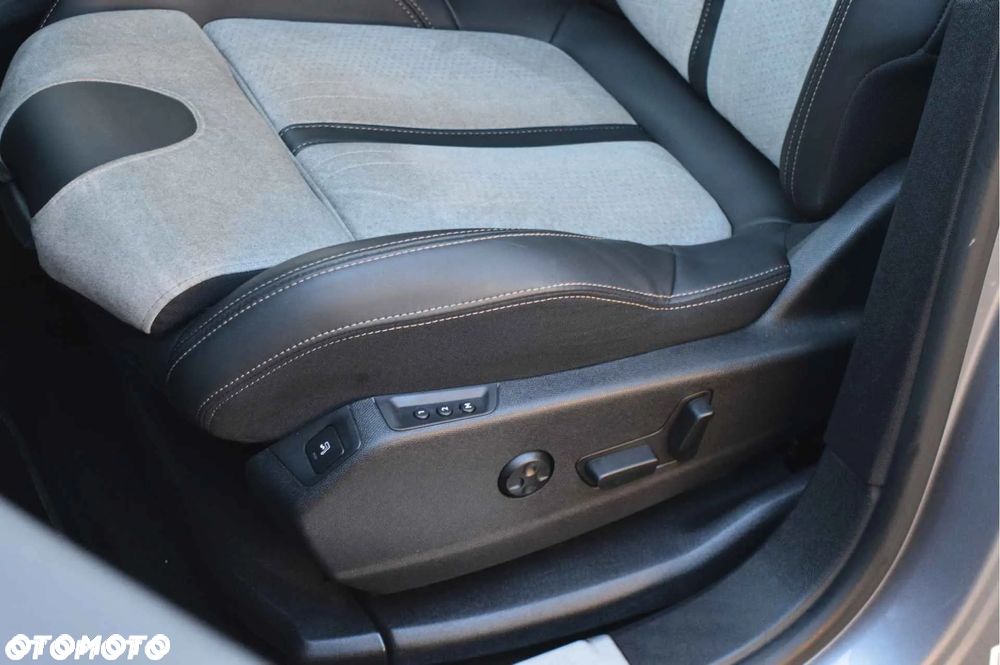 Peugeot 3008 1.6 PureTech GT S&S EAT8 - 14