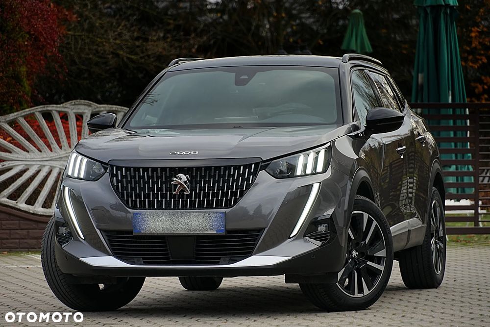 Peugeot 2008 PureTech 130 EAT8 GT - 1