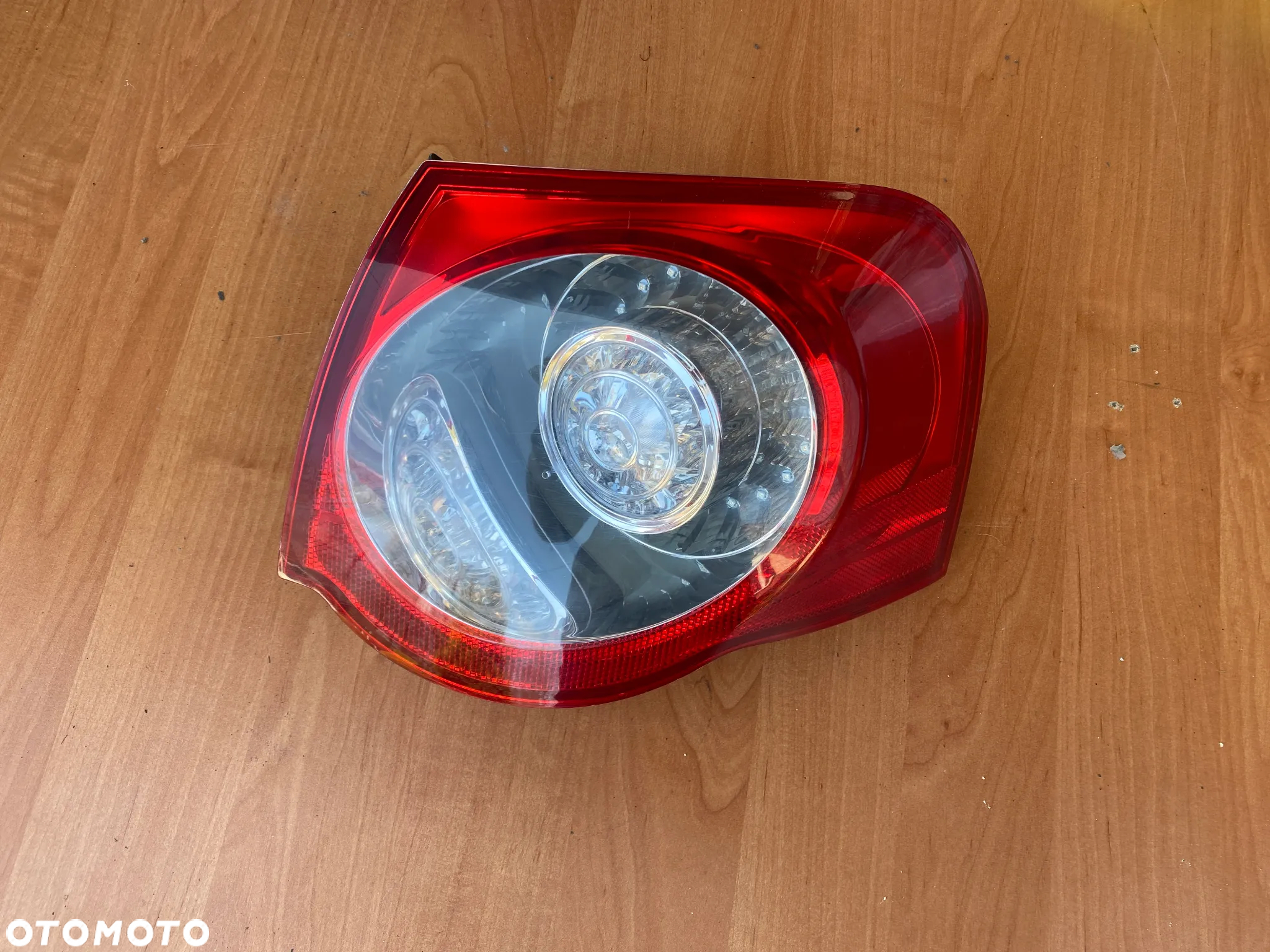 LAMPA TYŁ TYLNA PRAWA  VW PASSAT B6 KOMBI - 12