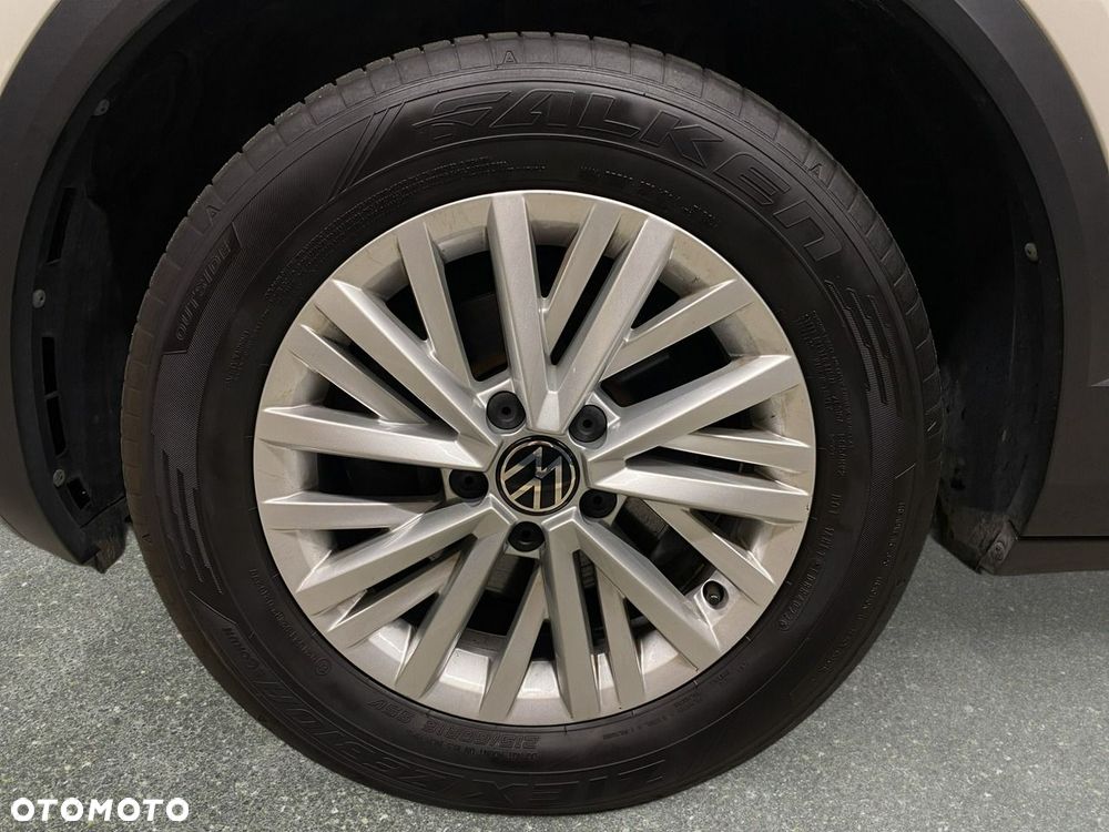 Volkswagen T-Roc - 11