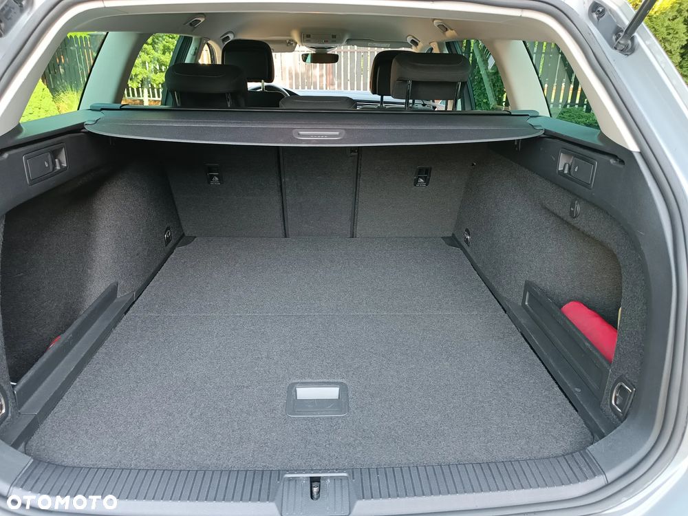 Volkswagen Passat 2.0 TDI EVO Business DSG - 12