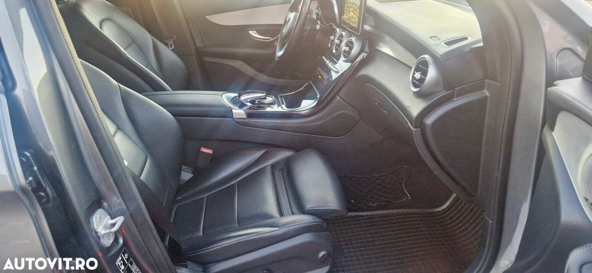 Mercedes-Benz GLC 220 d 4Matic 9G-TRONIC AMG Line - 10