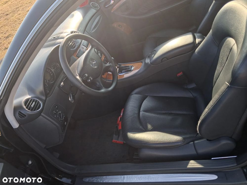 Mercedes-Benz CLK - 12