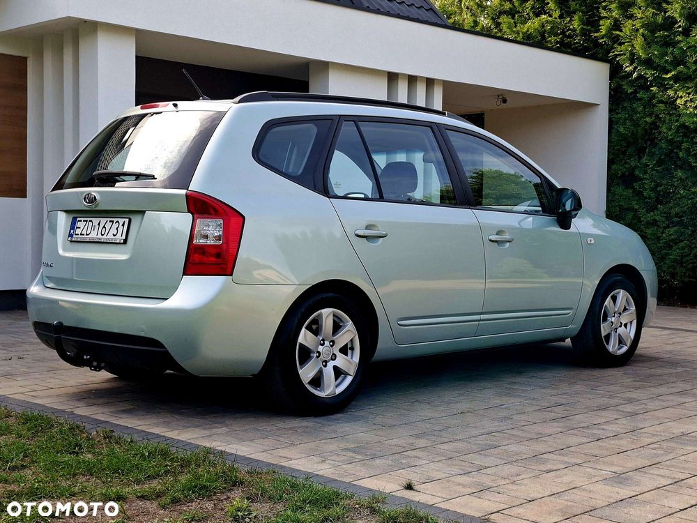 Kia Carens 2.0 EX - 19