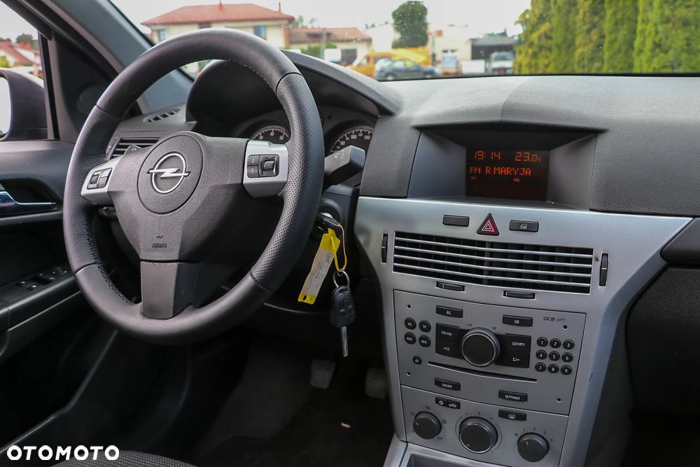 Opel Astra 1.6 Exklusiv - 35
