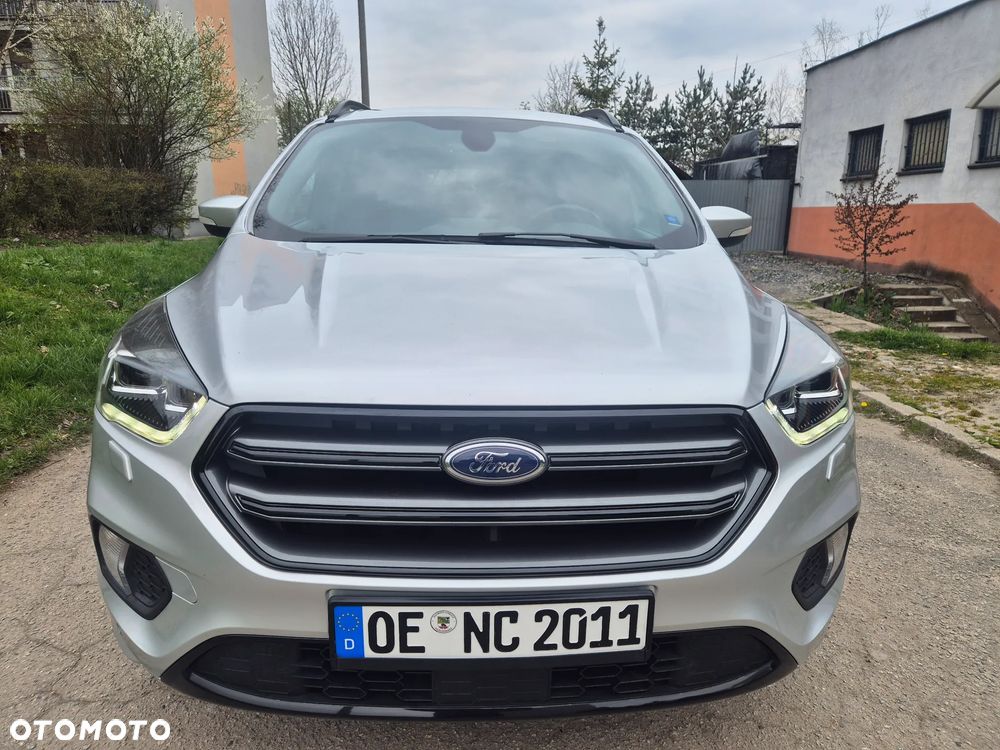Ford Kuga 1.5 EcoBoost 2x4 ST-Line - 3