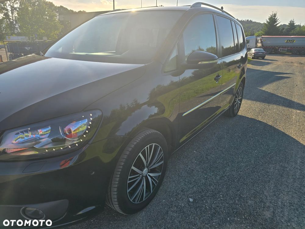 Volkswagen Touran 2.0 TDI DPF Highline DSG - 1