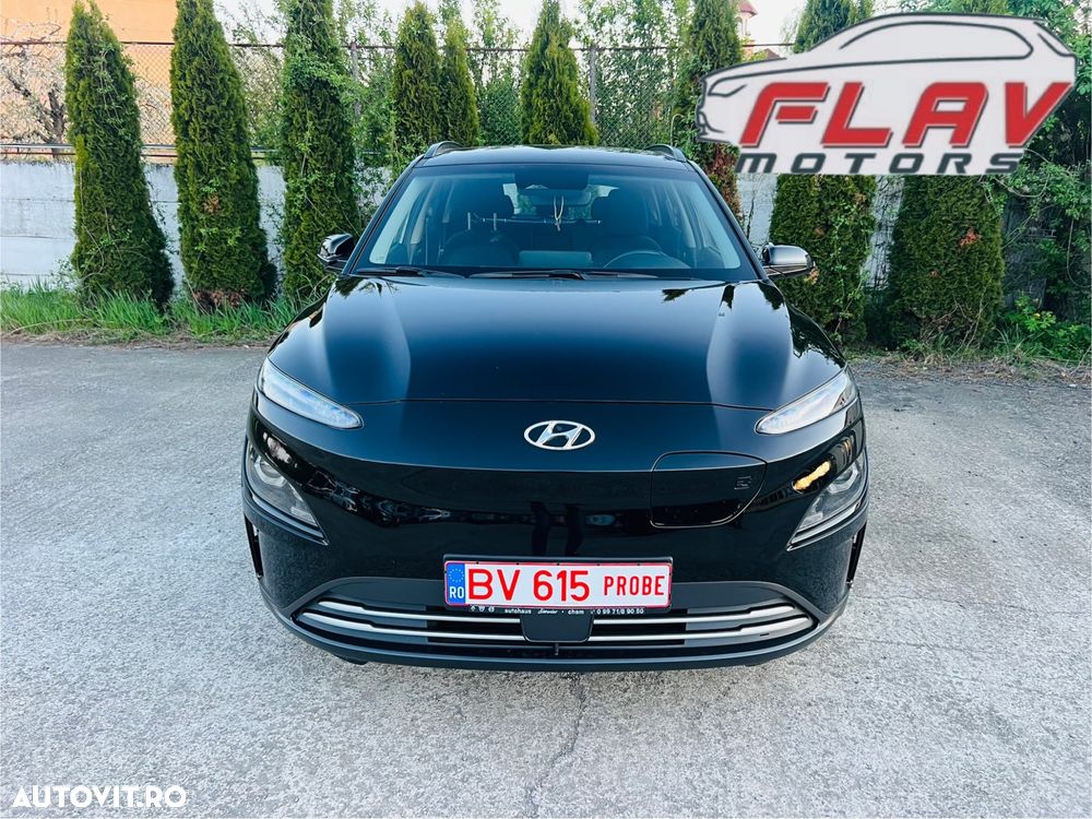 Hyundai KONA Select - 24