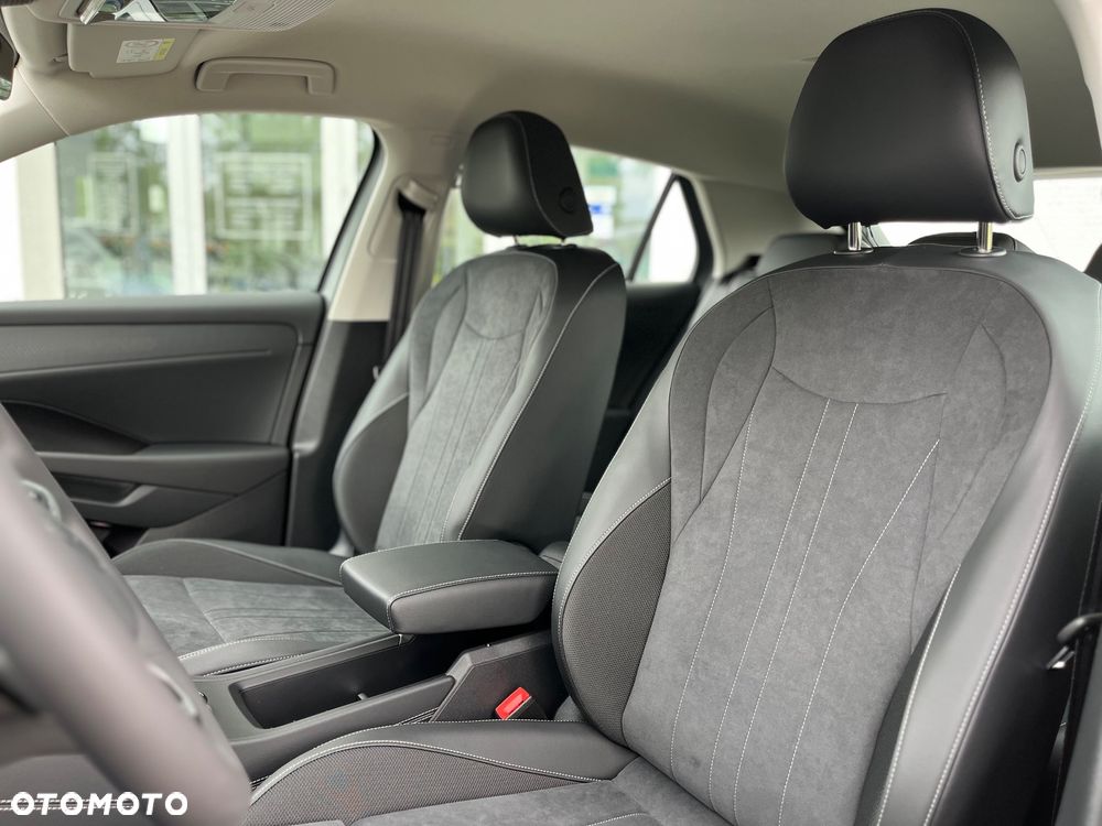 Volkswagen T-Roc 1.5 eTSI OPF DSG Style - 13