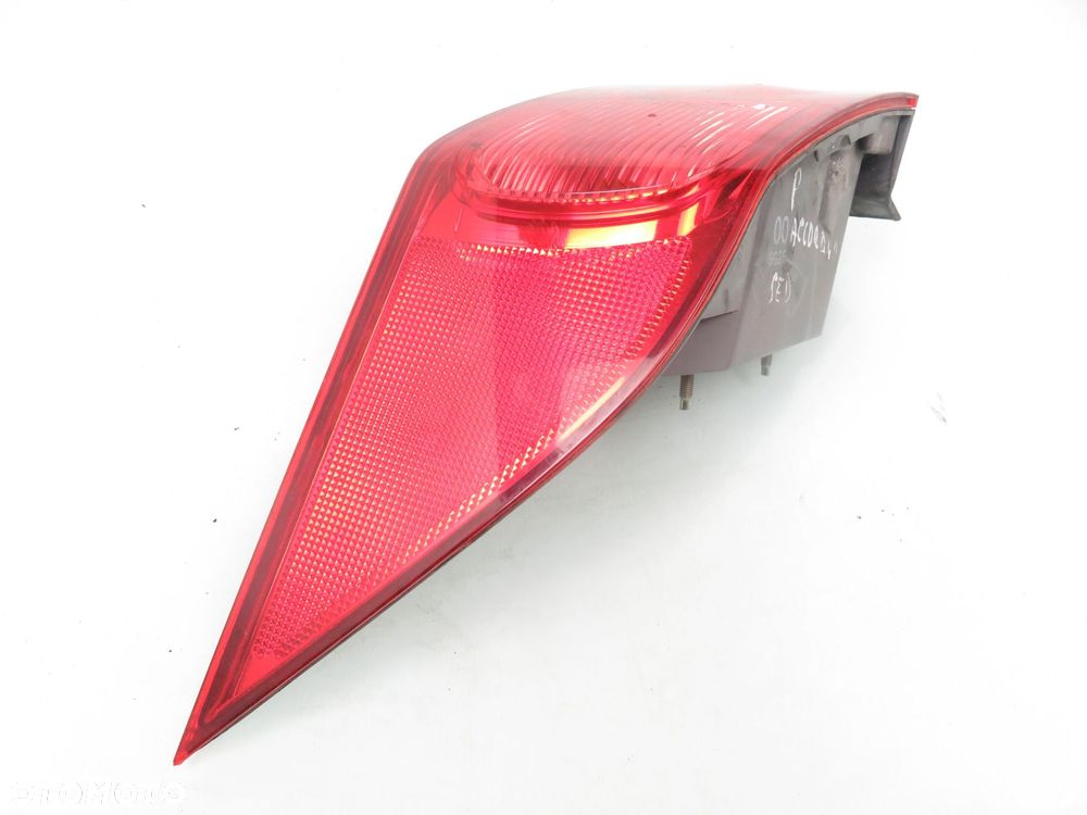 LAMPA PRAWA TYLNA HONDA ACCORD VII - 7
