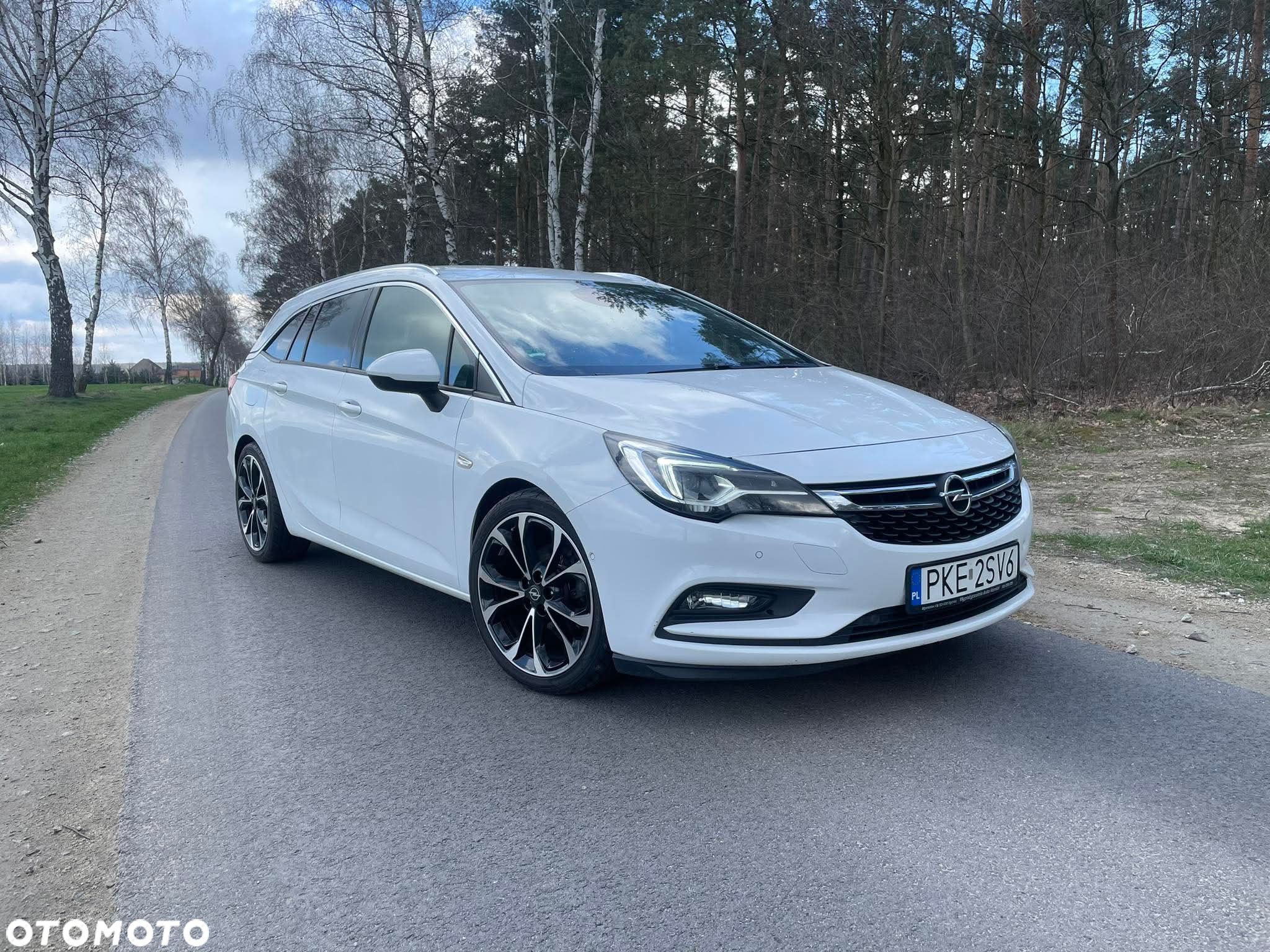 Opel Astra 1.6 D (CDTI) Dynamic - 1