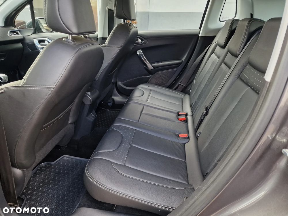 Peugeot 2008 BlueHDi FAP 120 STOP & START Allure - 23
