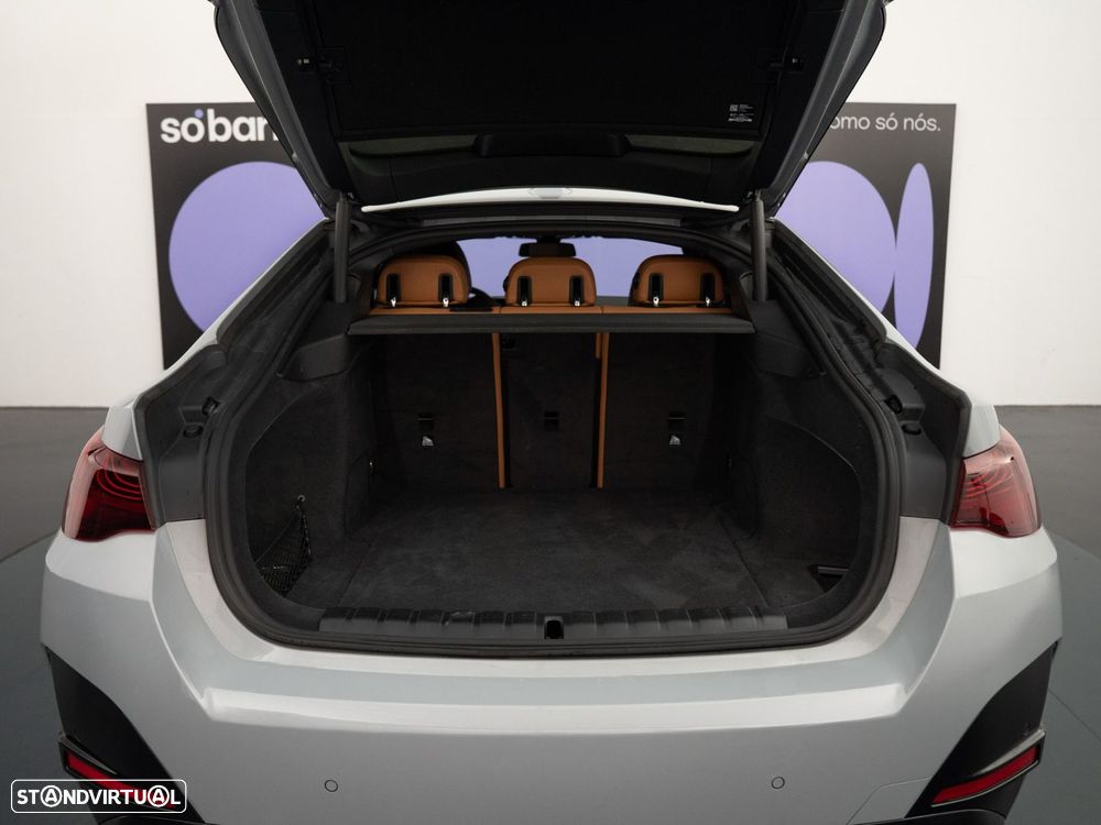 BMW i4 - 12